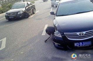 日本车追尾国产车视频