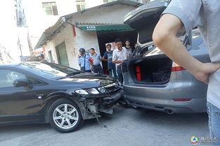 日本车追尾国产车视频